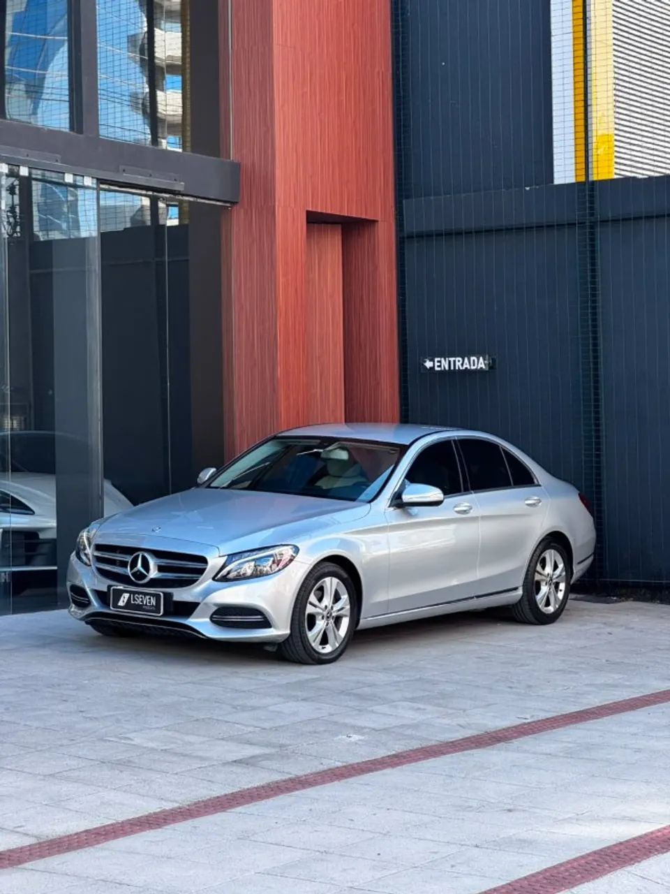 Mercedes-Benz C-180 2015