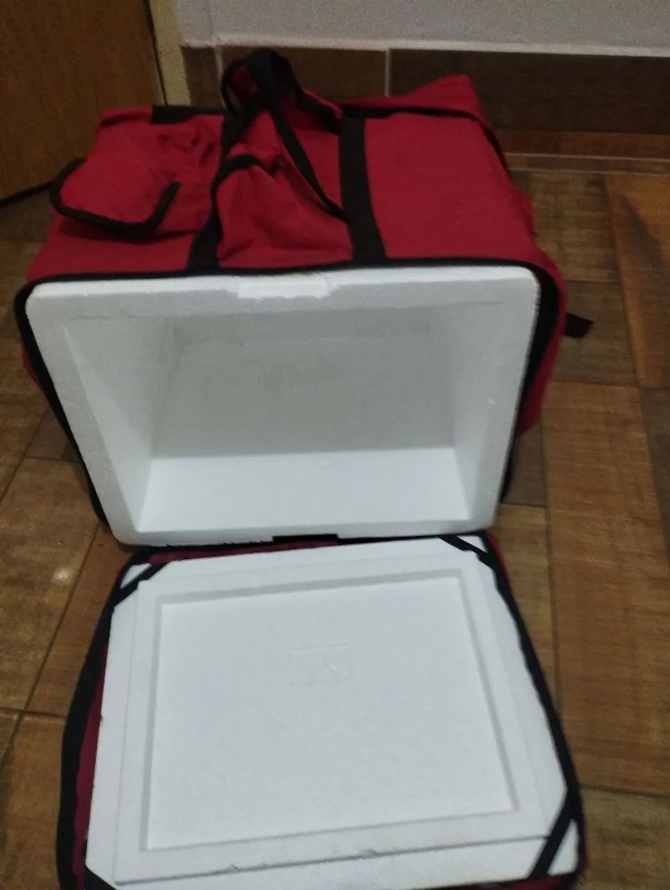 Vem com as nota bag. Nova  
