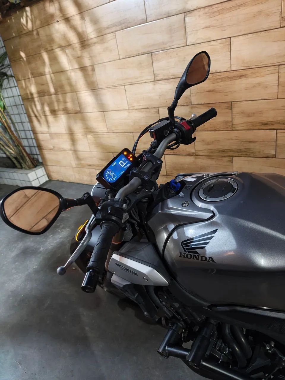 CB 650r - Foto 4
