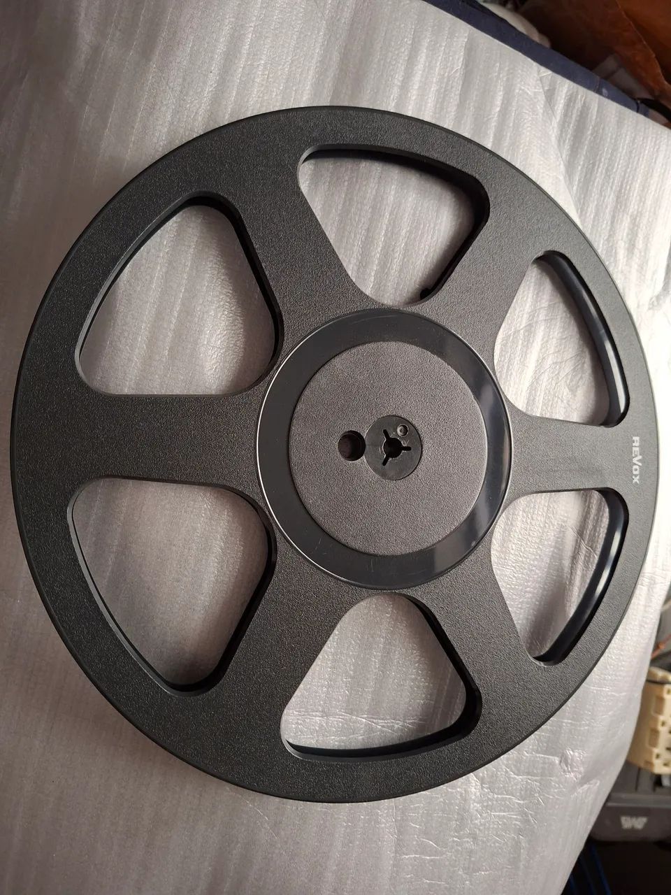 Carretel novo Revox 10.5 polegadas, dispensa NAB. Seu gravador merece! Preço unitário!