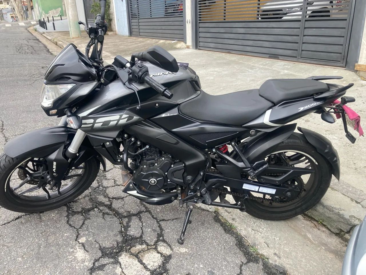 Bajaj Dominar 200 - Foto 3