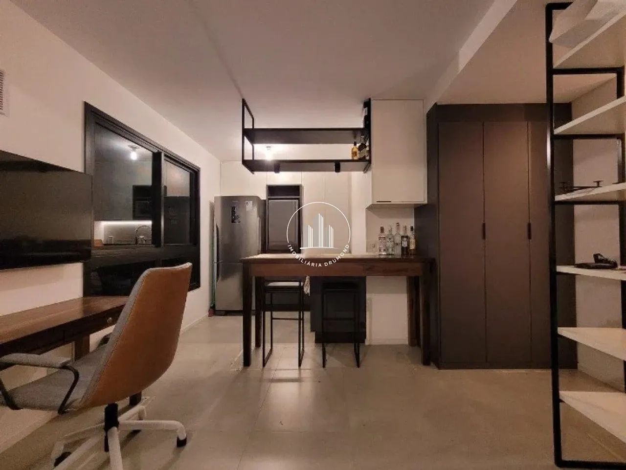 Studio Mobiliado - 31m², Trindade - EST