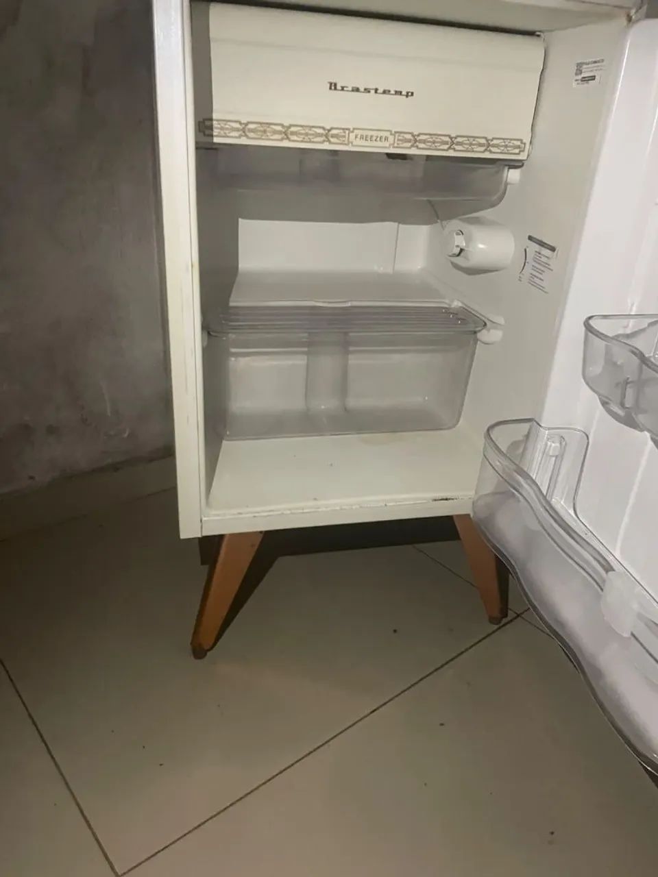 Vendo Frigobar bcastemp  - Foto 3