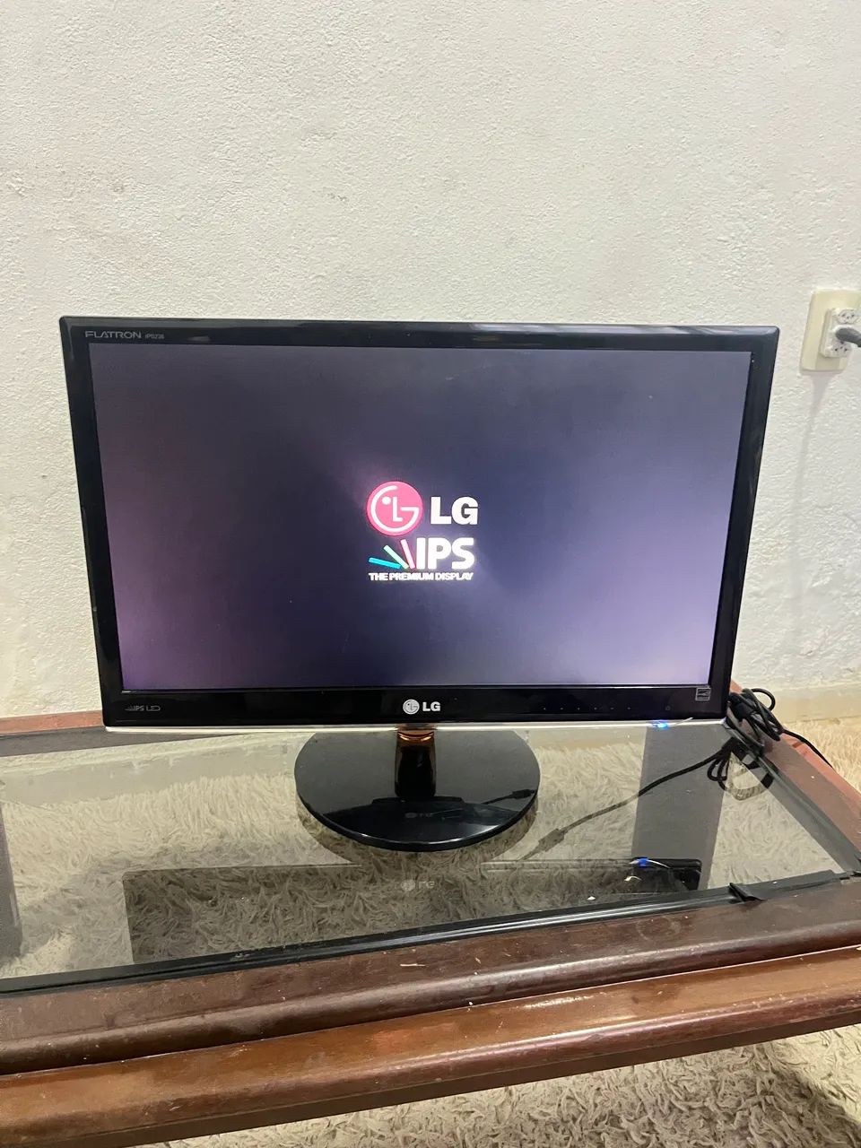 Monitor LG Flatron 23 POLEGADAS IPS LED Full HD - Perfeito para Trabalho, Estudo e Jogos!