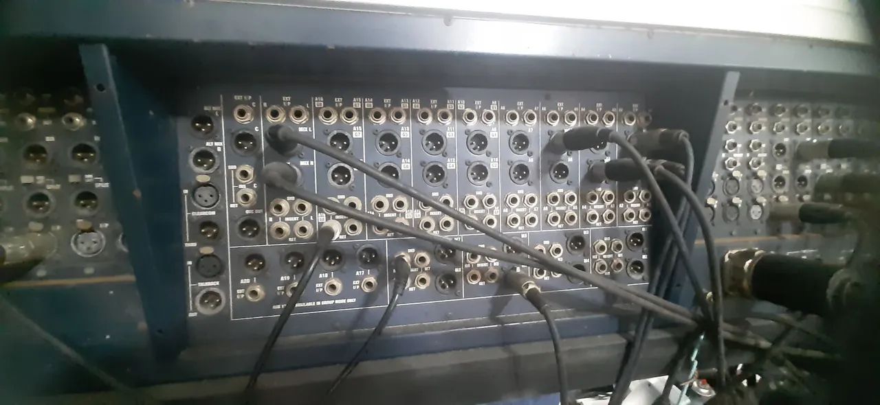 Mesa de som MH4 40 canais - PROFISSIONAL  - Foto 5
