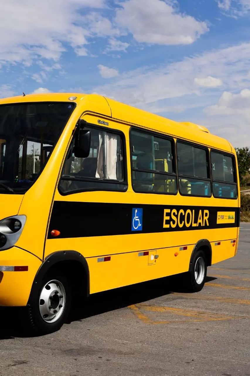 Microônibus Iveco cityclass 70c17 - Foto 4