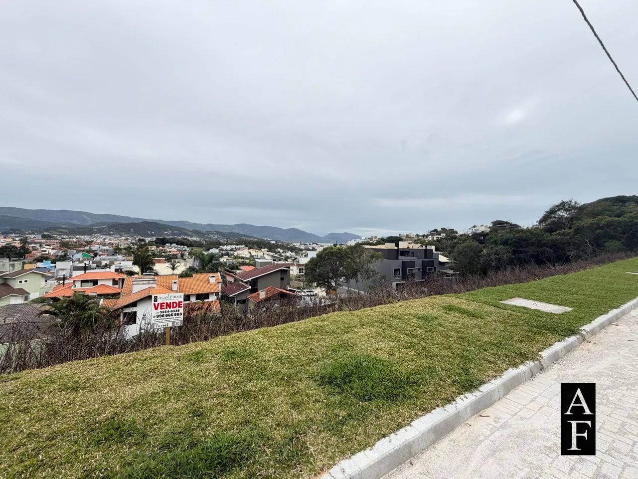 Terreno à venda no bairro Centro - Garopaba/SC - Foto 2