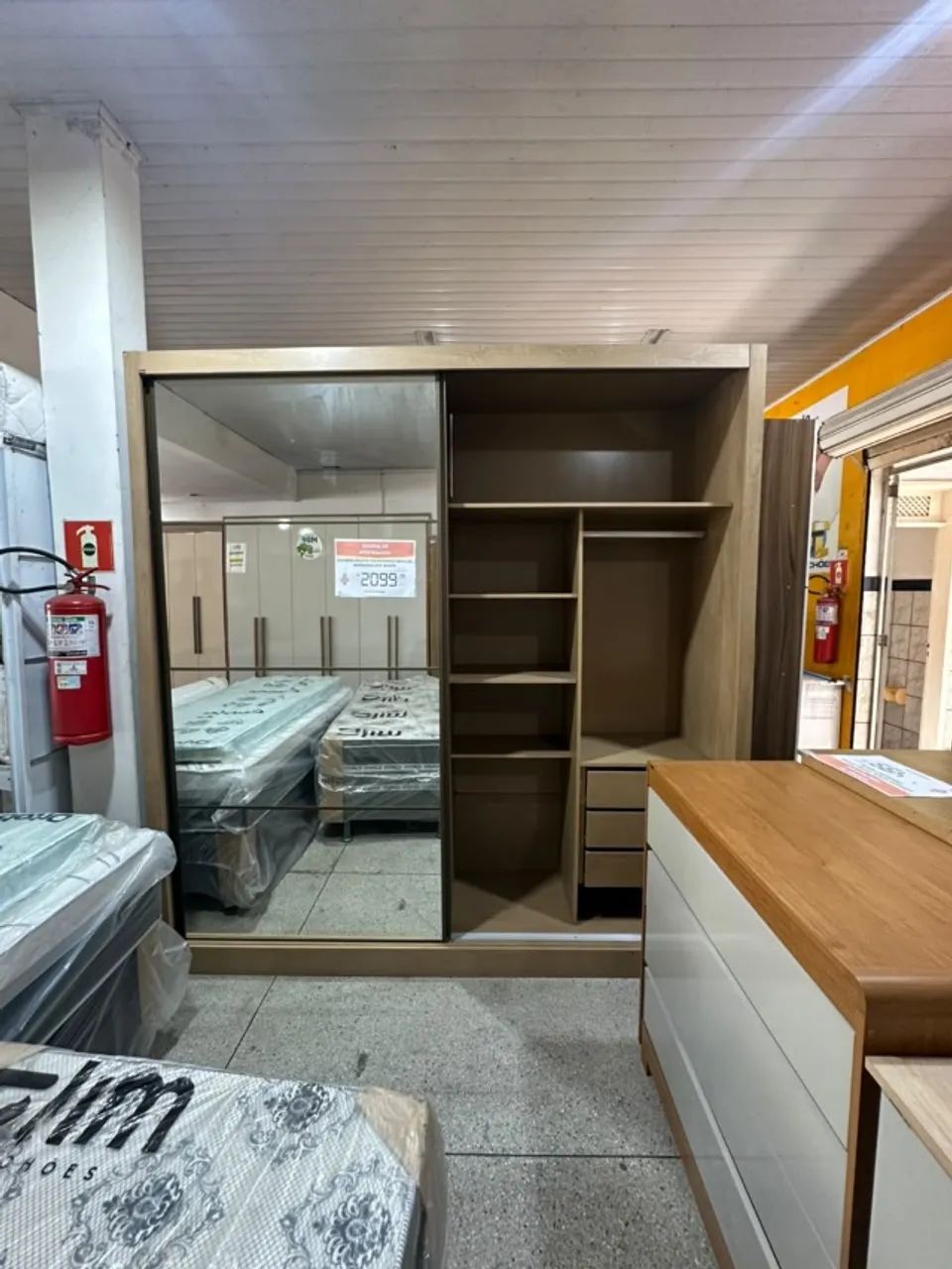 Guarda Roupa de Casal porta de Correr - Foto 4