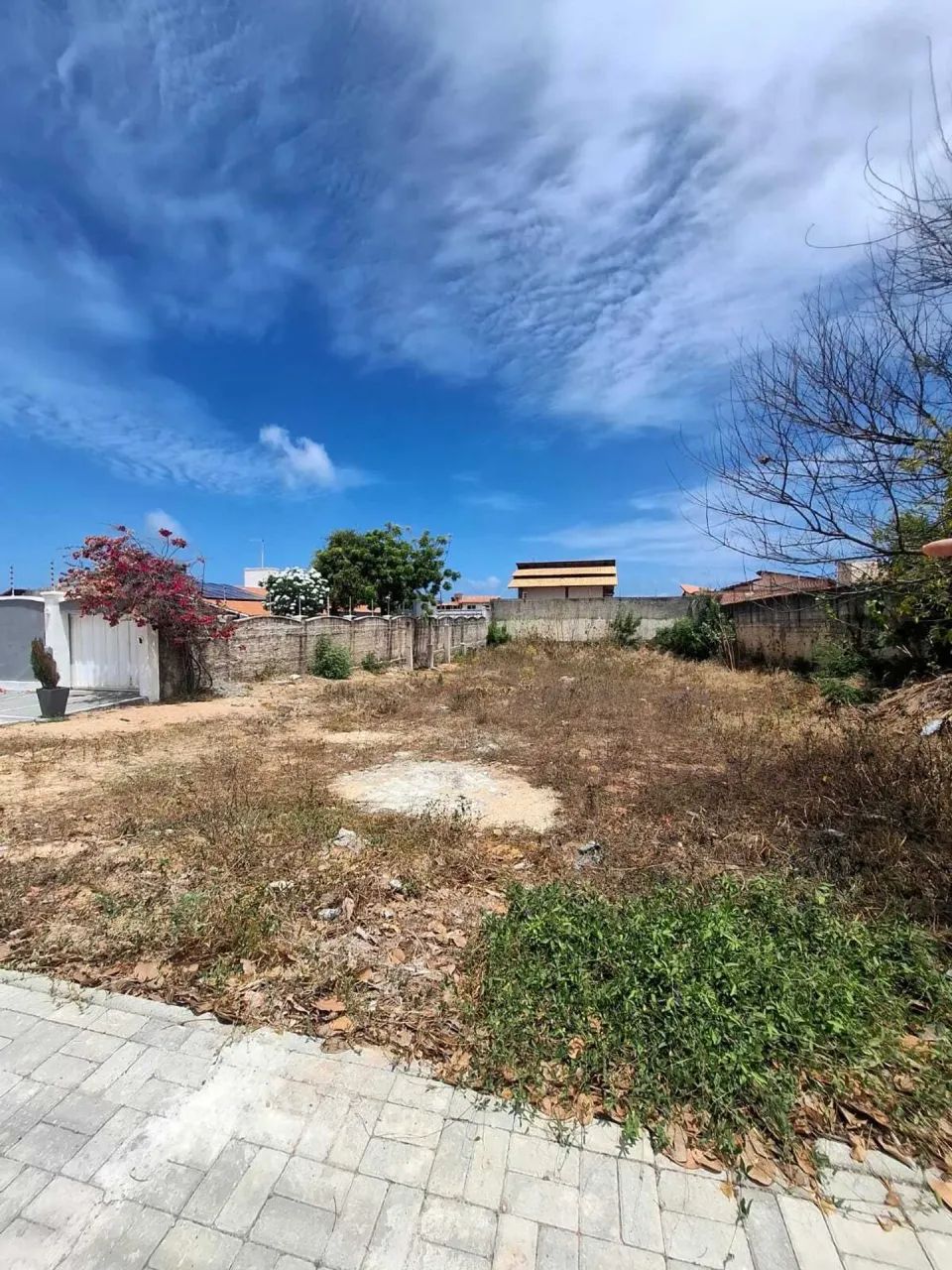EXCELENTE OPORTUNIDADE! Terreno de 800m² c/ ótima localização à
