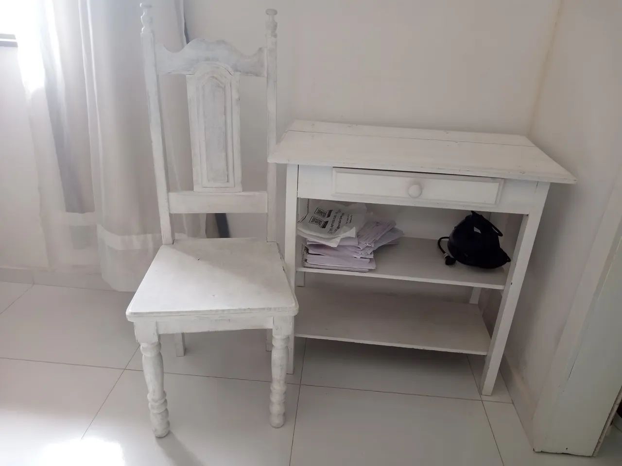 Mesa madeira com cadeira - Foto 3