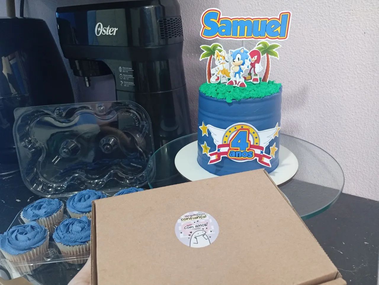 Kit festas,cento de docinhos e salgados 