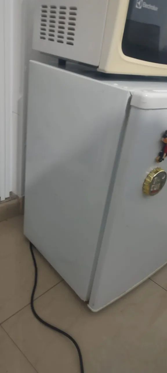 Frigobar Philco PH81, 65 Litros, 6 Niveis, Parcelo, Aceito troca - Foto 2