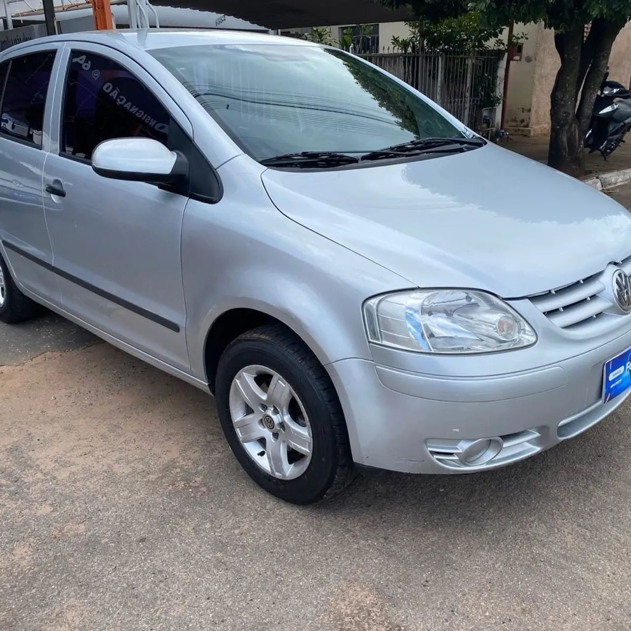 Volkswagen Fox Plus 1.0mi/ 1.0mi Total Flex 8V 4P 2005
