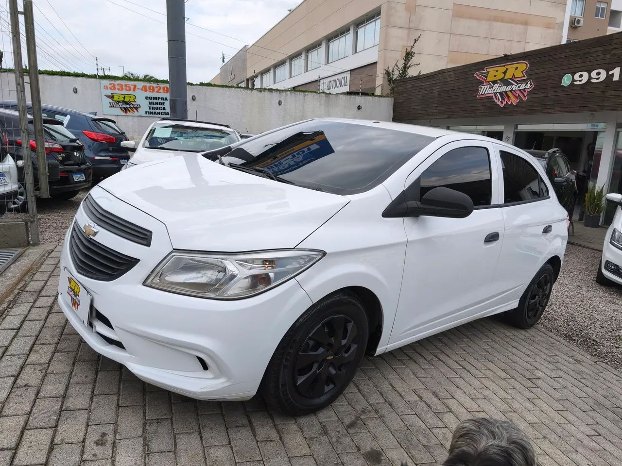 Chevrolet Onix JOY HATCH 1.0 8V FLEX MEC. 4P 2018 - Foto 2