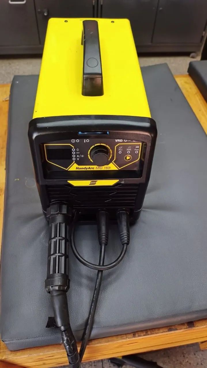 Máquina de solda mig Esab handyarc 160i