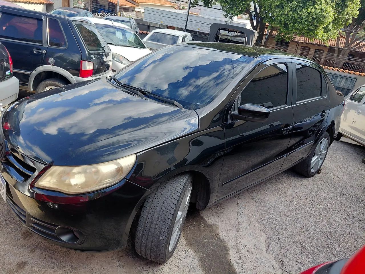 Volkswagen Voyage VOYAGE 1.0/1.0 City Mi Total Flex 8V 4p 2011