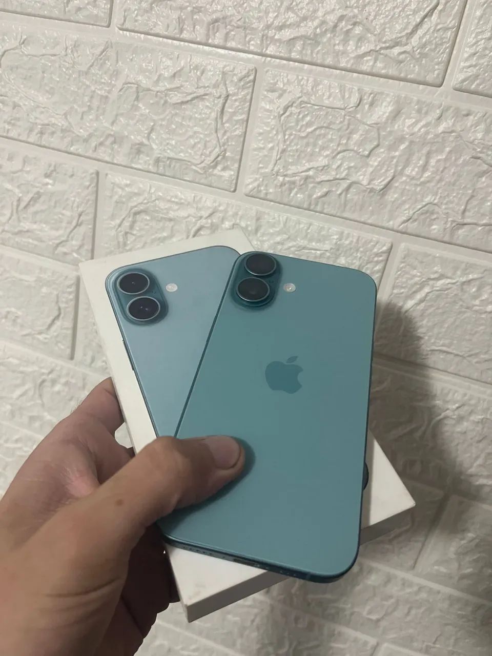 IPHONE 16 128GB TEAL AZUL VERDE - BATERIA 92% + CAIXA - Celulares
