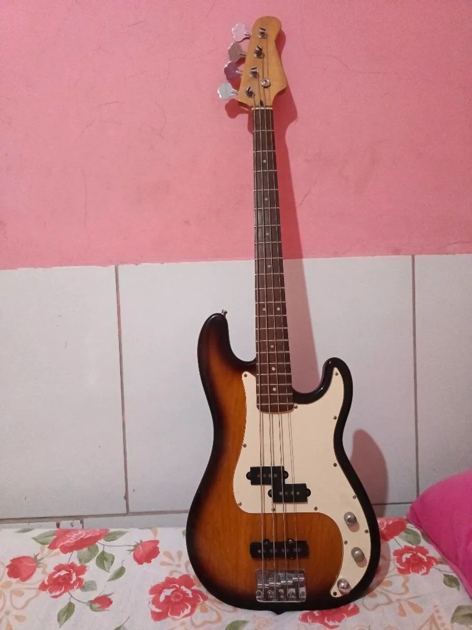 Contrabaixo 4 Cordas Modelo Fender - Foto 2