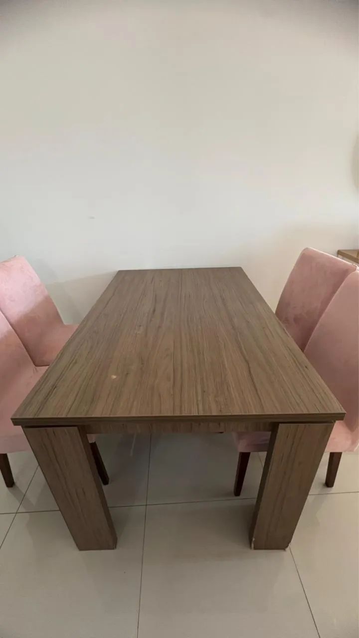 Mesa de jantar 4 lugares de madeira65082643342211122