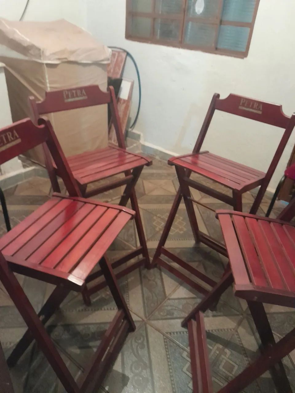 Cadeira banquetes de madeira