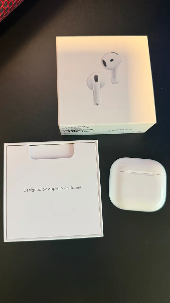 AirPods 4 - Com Cancelamento de Ruído 