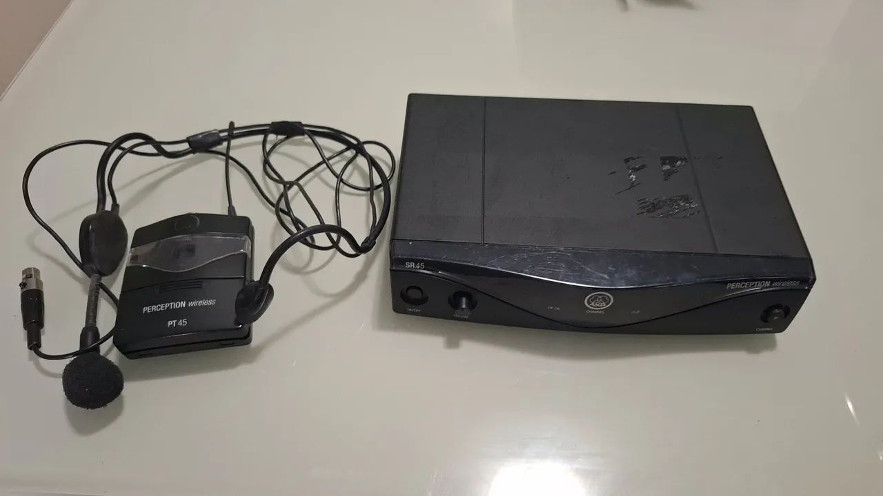 Microfone Sem fio AKG Headset Facial