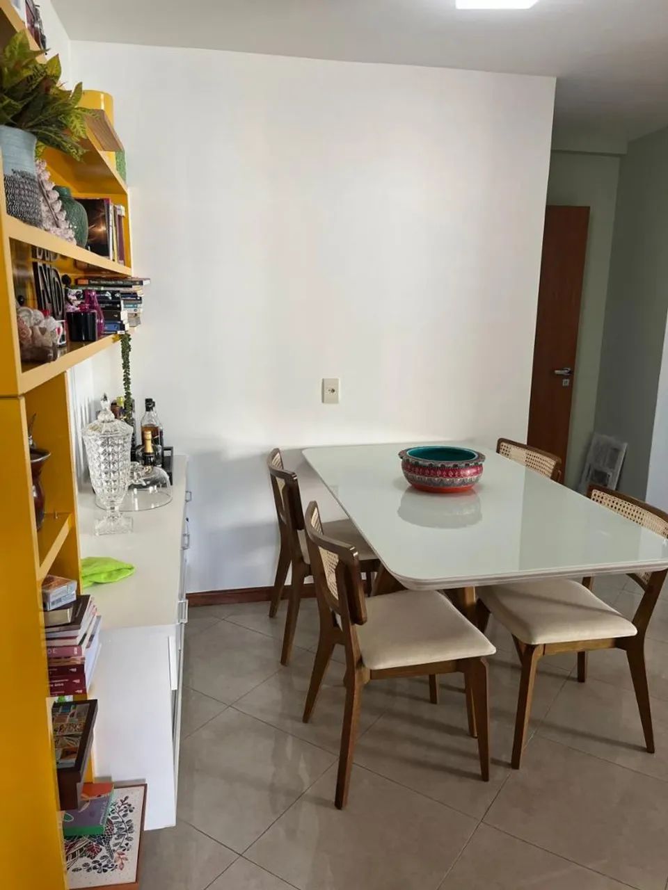 Mesa com tampo de vidro 1,60m X 0,90m - Foto 4