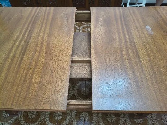 Mesa de jantar retangular grande com 10 cadeiras - Foto 4