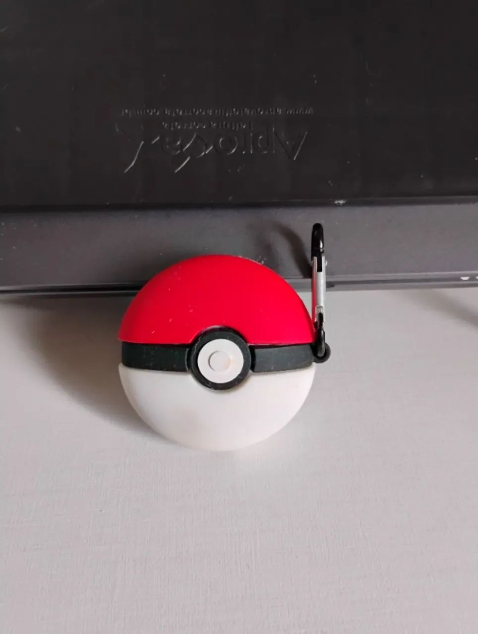 Case Pokebola para fones