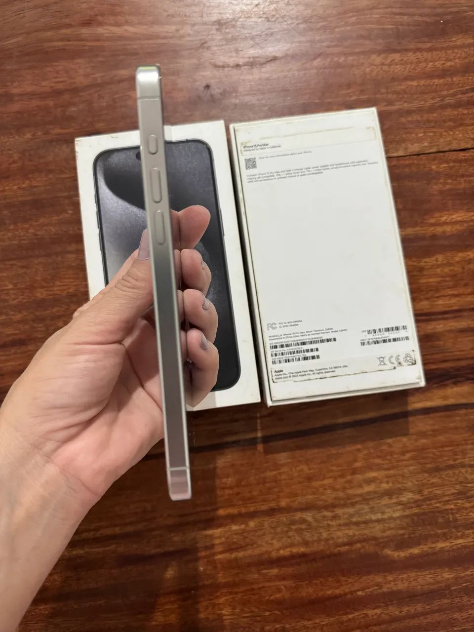 iPhone 15 Pro Max - Foto 2