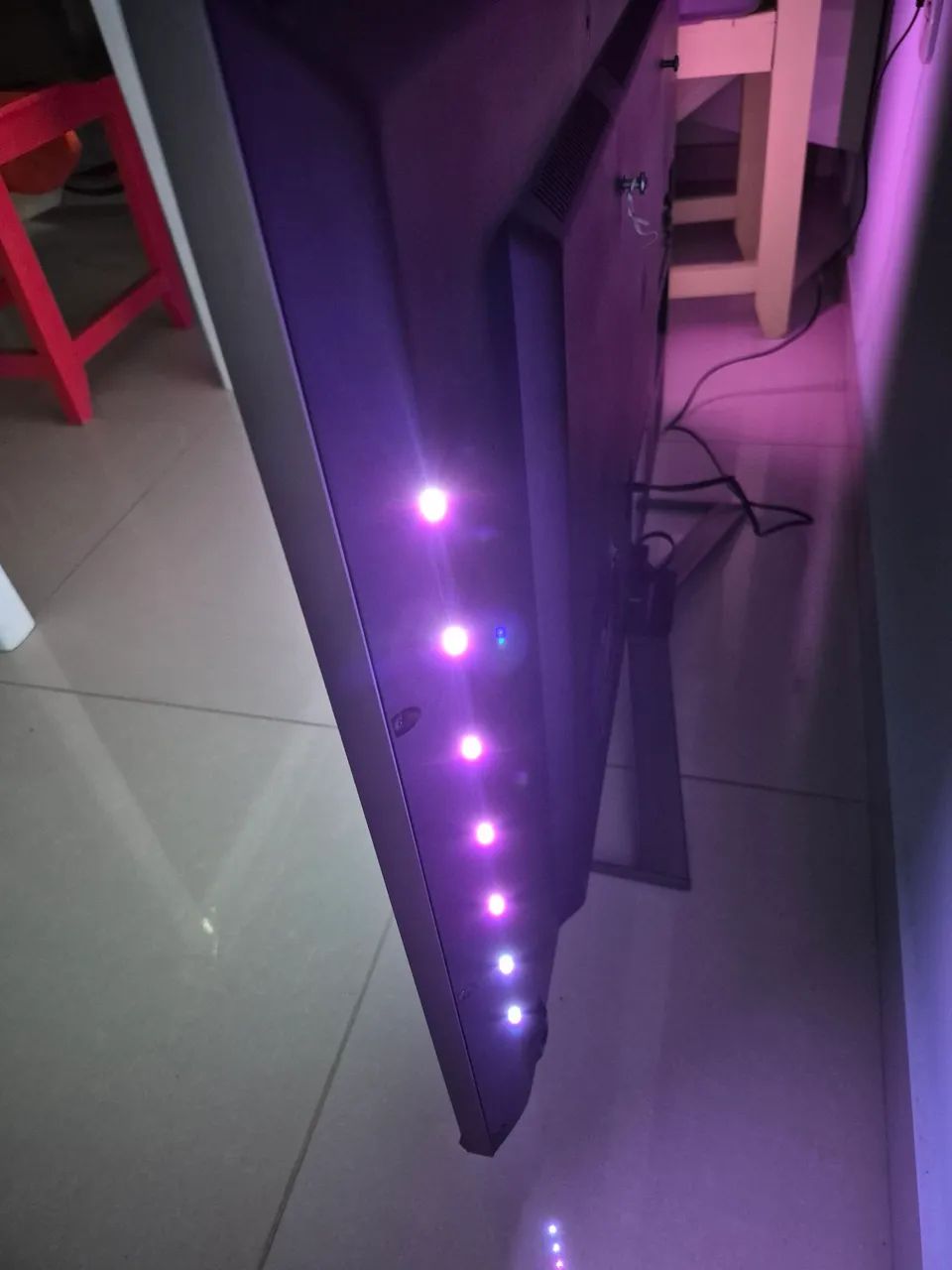 TV PHILIPS  LED AMBLIGHT  - Foto 3