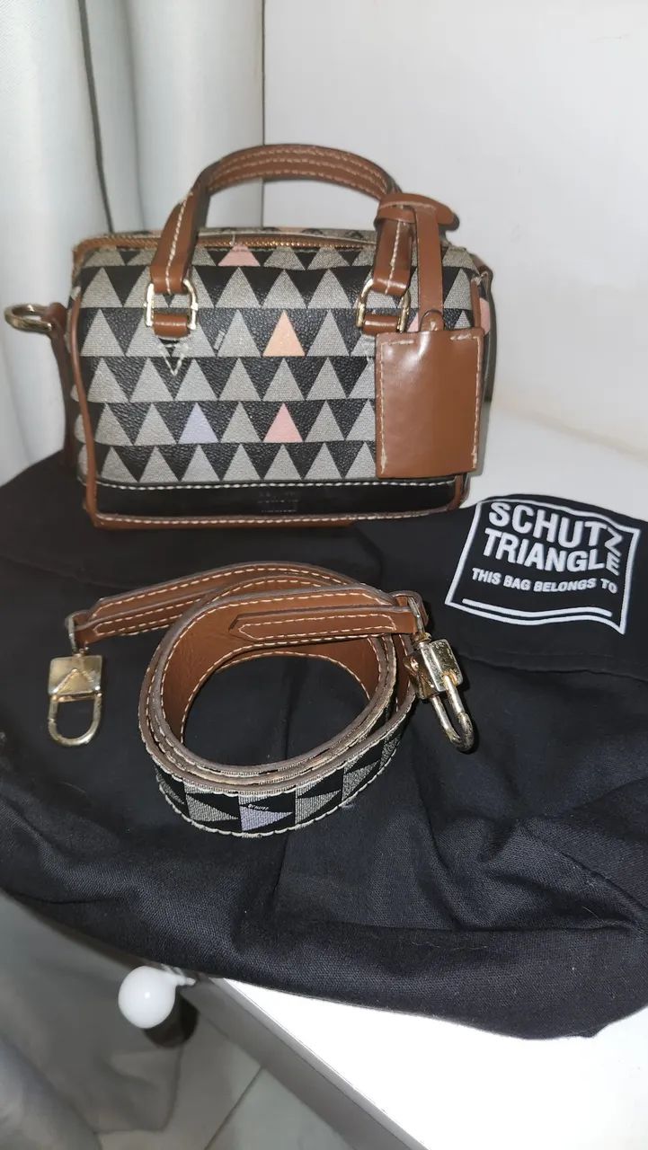 Bolsa Schutz Triangle Baú mini