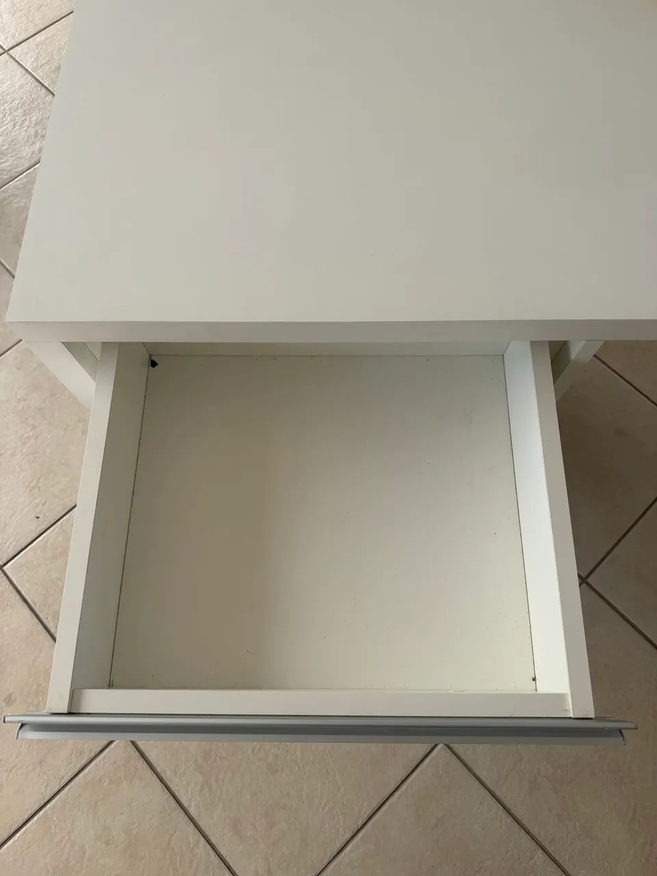 Mesa de escritório com gaveteiro  - Foto 4