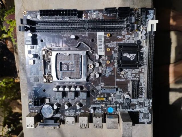 Placa Mãe Intel LGA 1155 - Foto 4