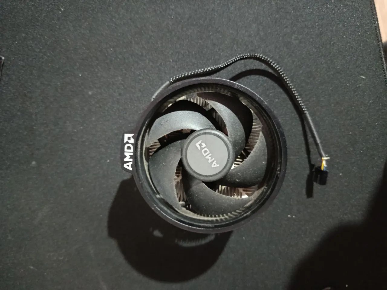 Processador Ryzen 3 3400g/ Cooler original/ caixa original  - Foto 4