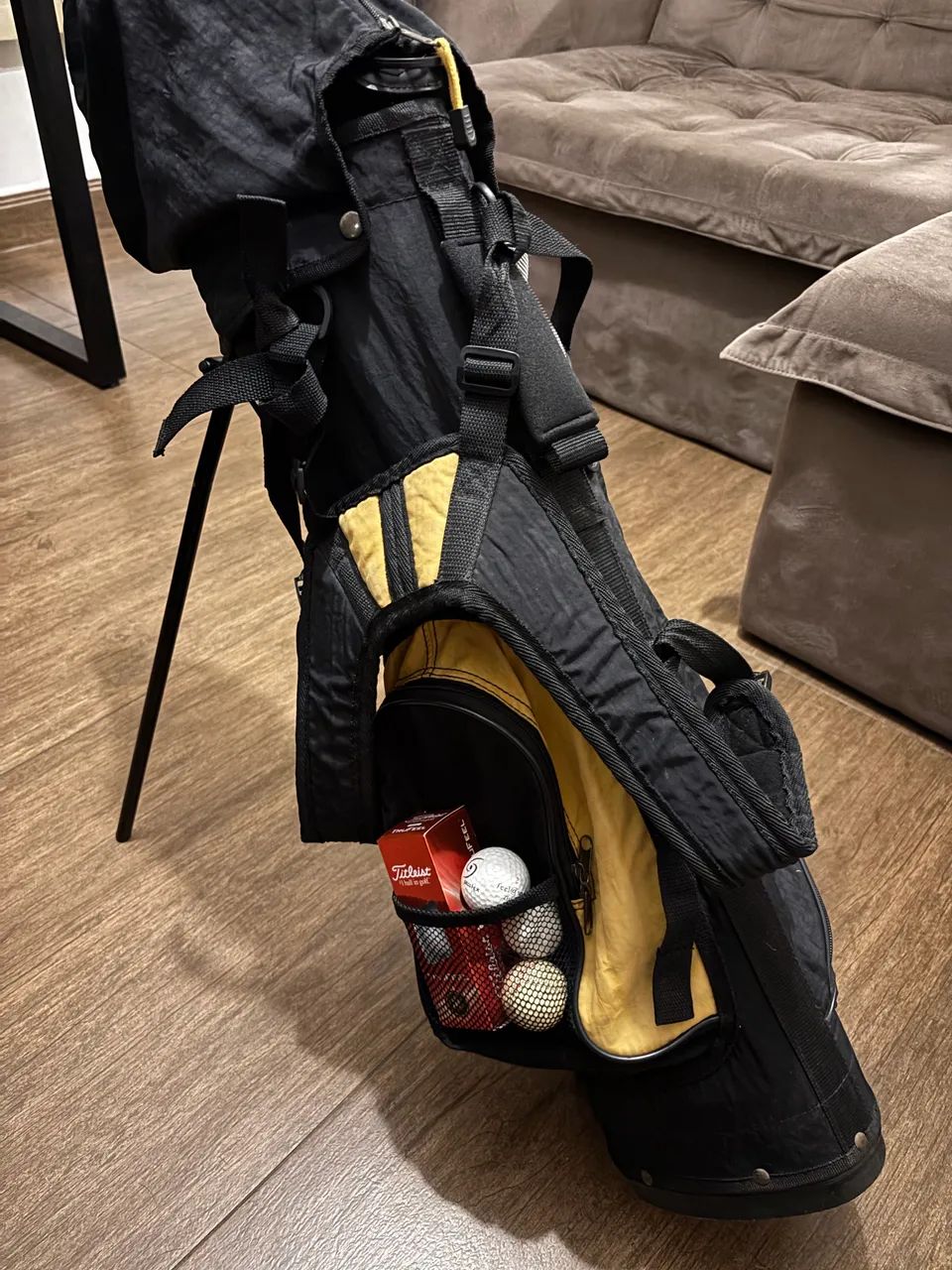 Kit golfe infantil com bolsa, tacos e bolas