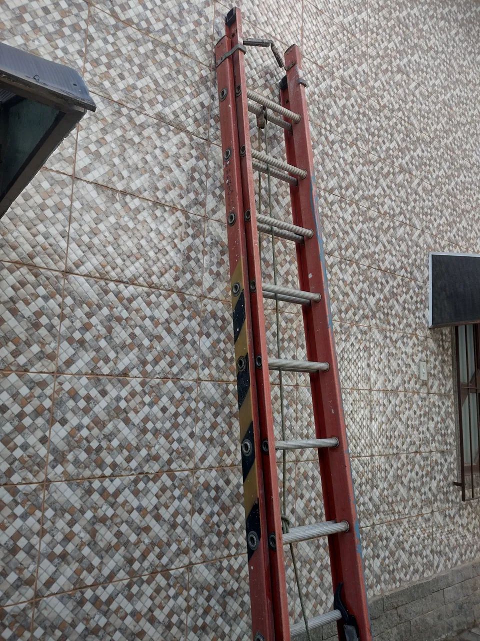 Escada em ótimo estado - Foto 3