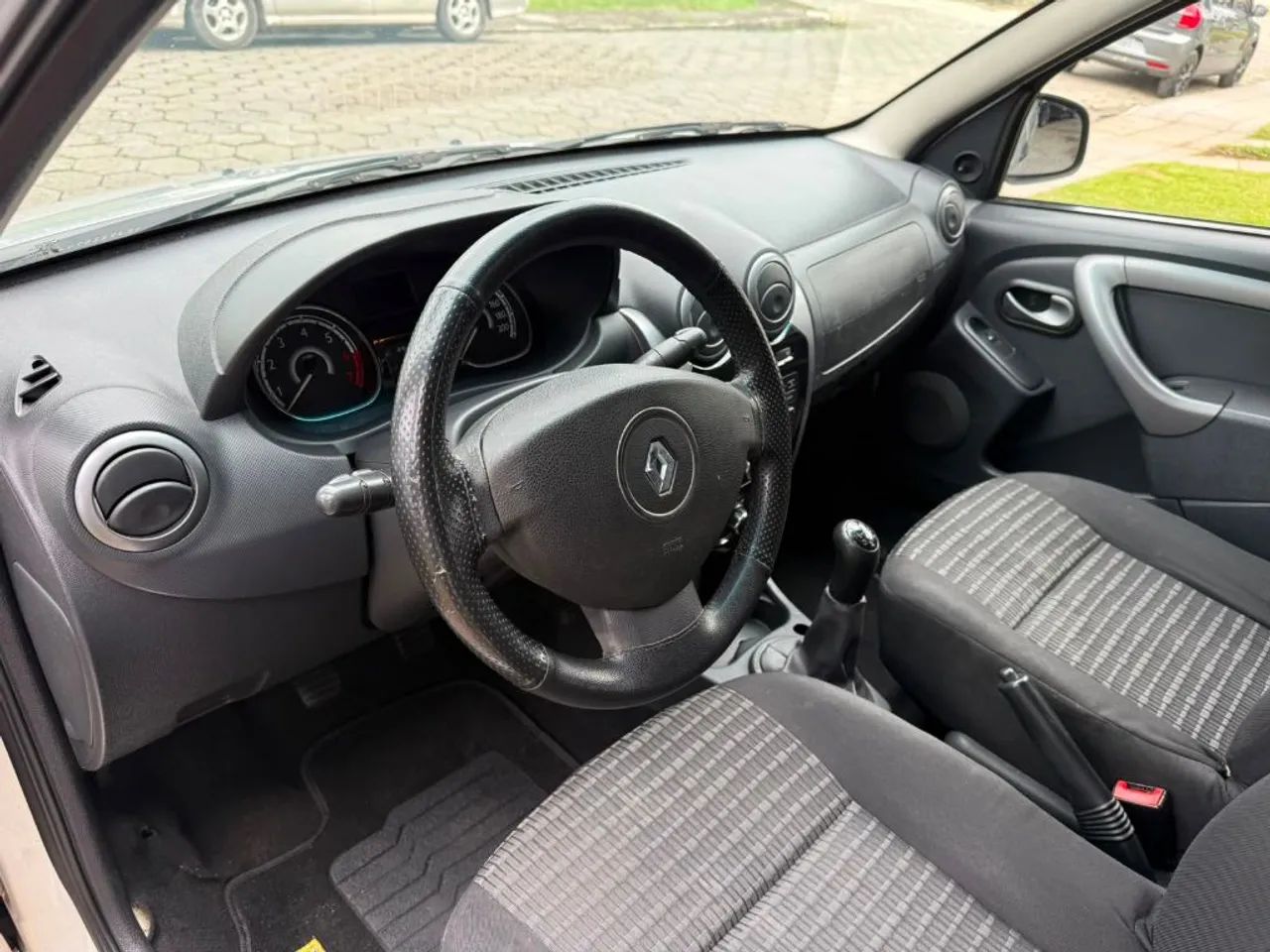 Renault Sandero Expression Flex 1.0 12V 5P 2014 - Foto 5