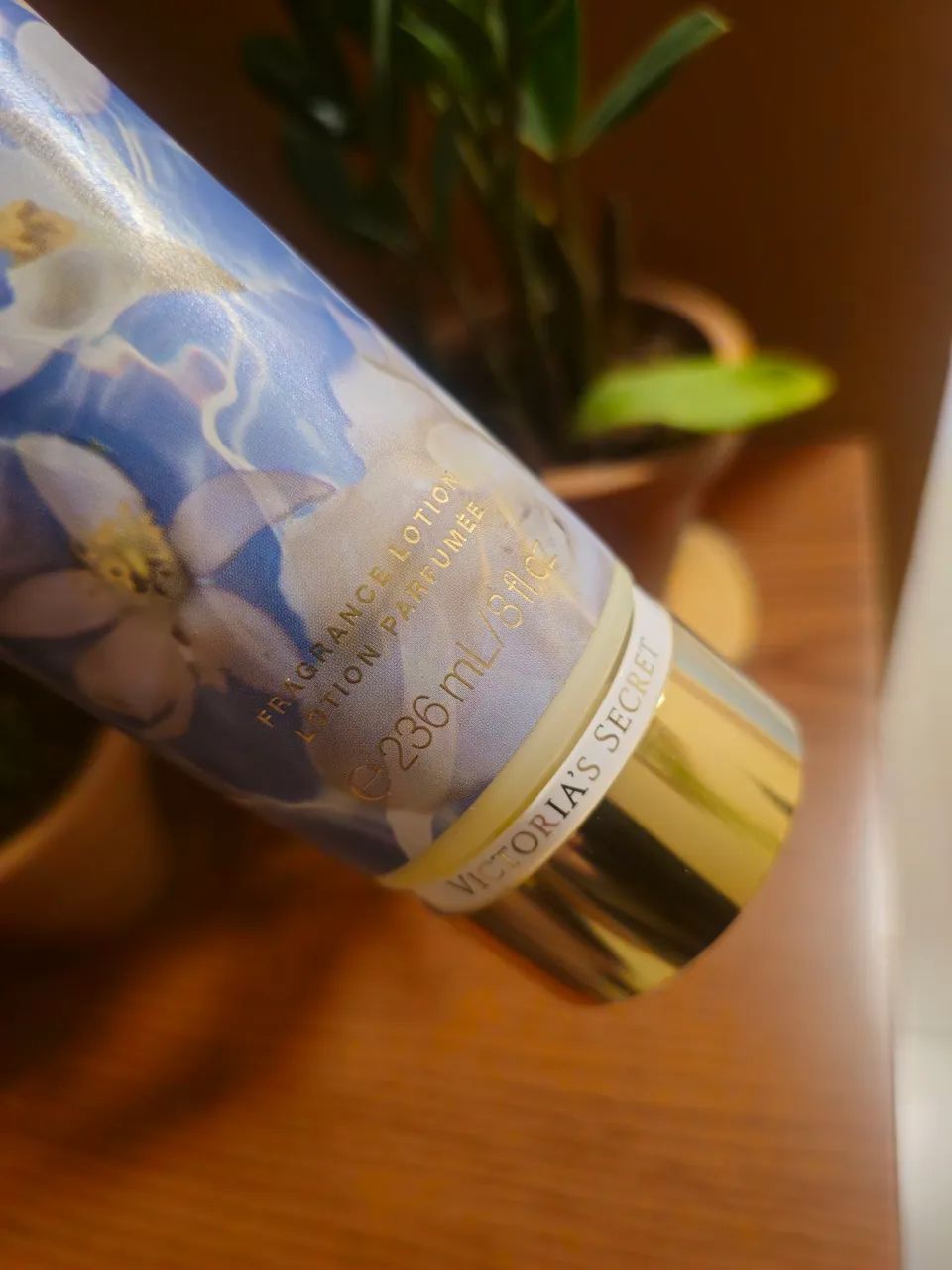 Hidratante Victoria's Secret Floating Neroli - Foto 2