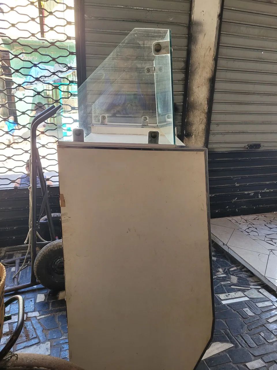 Balcão de padaria precisando de alguns reparos - Foto 4