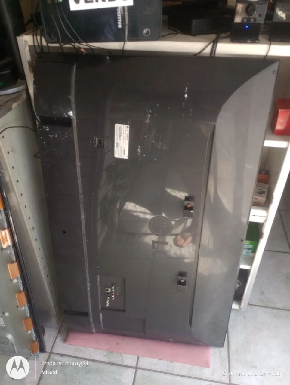 TV LG 49´´ MOD. 49UH6100 Tela Quebrada FUNCIONA NORMALMENTE, APARECE IMAGEM. - Foto 3