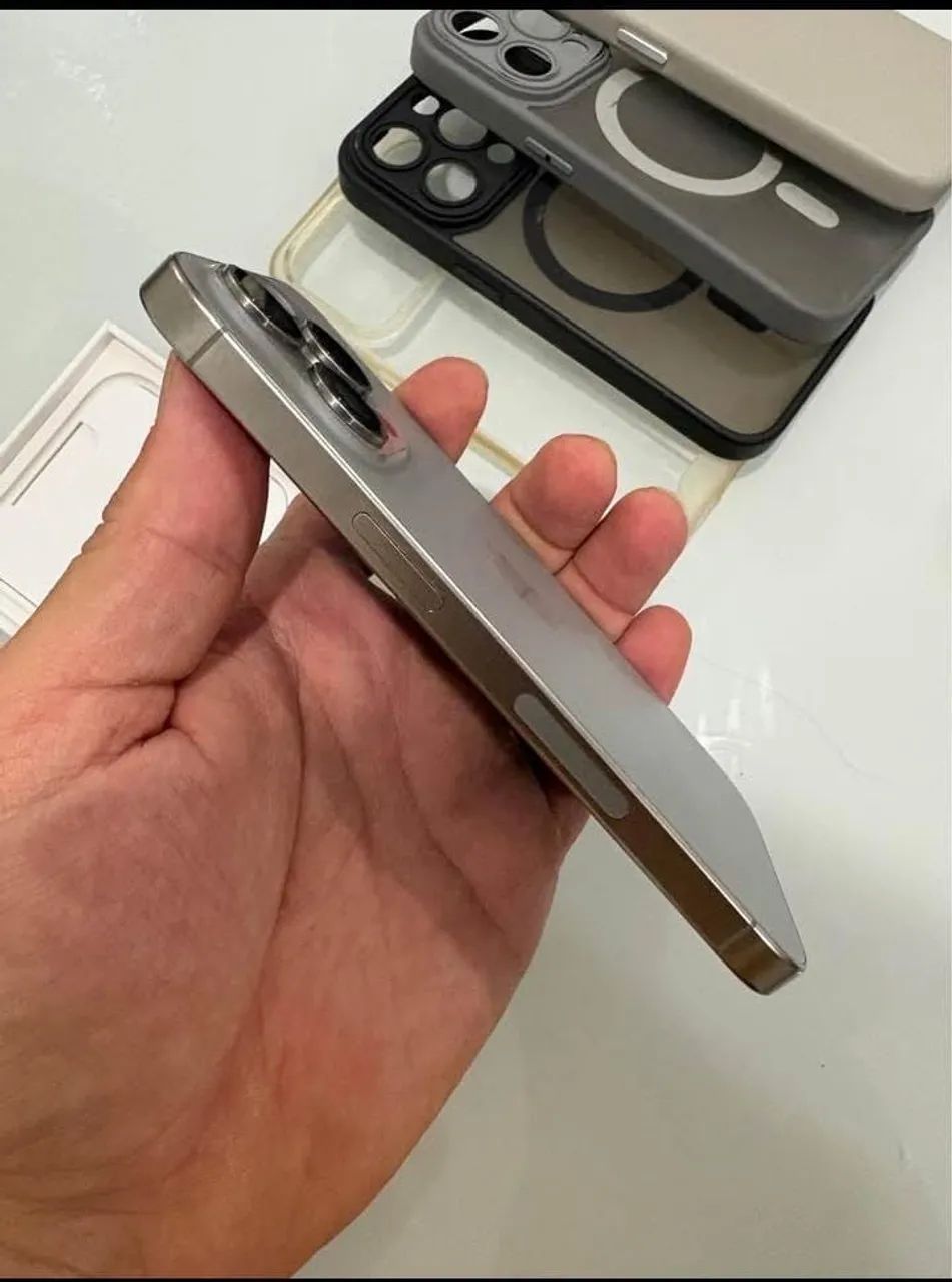 iPhone 15 pro cinza espacial  - Foto 4