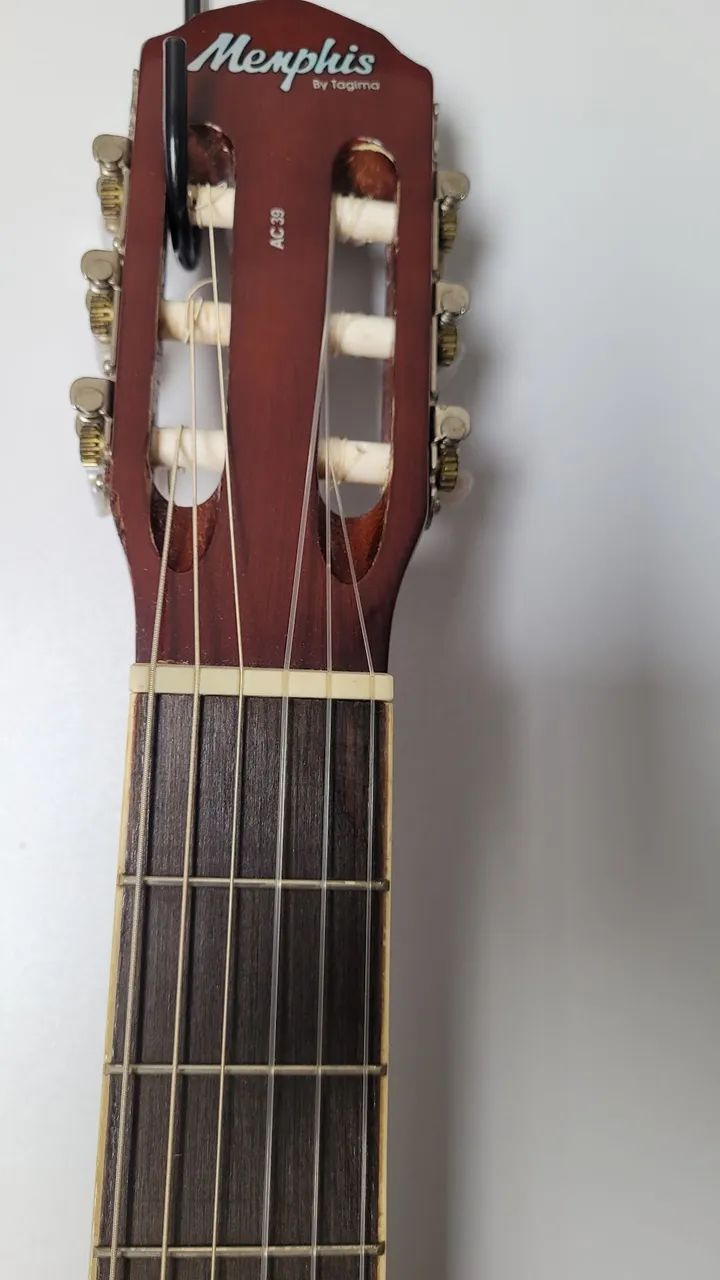 Violão da marca Memphis acústico com cordas em Nylon. - Foto 2