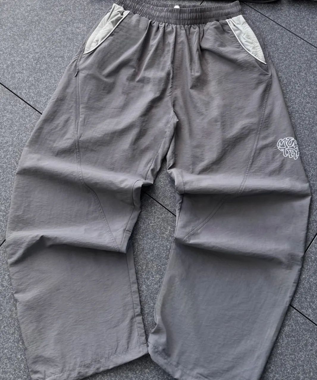 Calça Tracksuit Mertra Forrada - Cinza Tam S