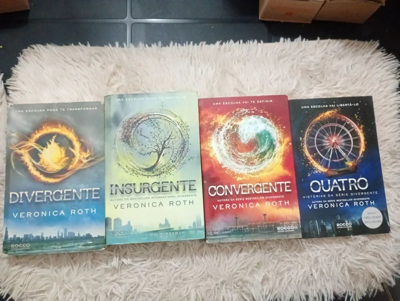 Livros da Série " Divergente "