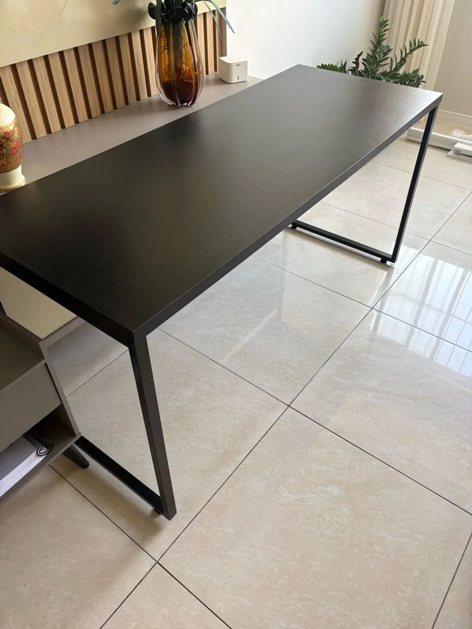 Vendo MESA ESCRITÓRIO BEM CONSERVADA!  - Foto 3