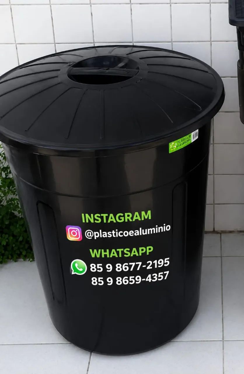 Balde de plástico com tampa 