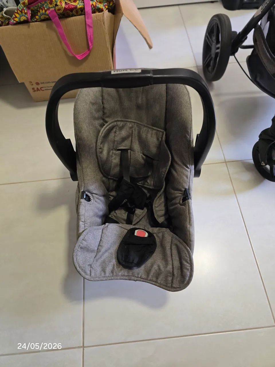 Carrinho de bebe completo com bebe conforto e moises - Foto 5