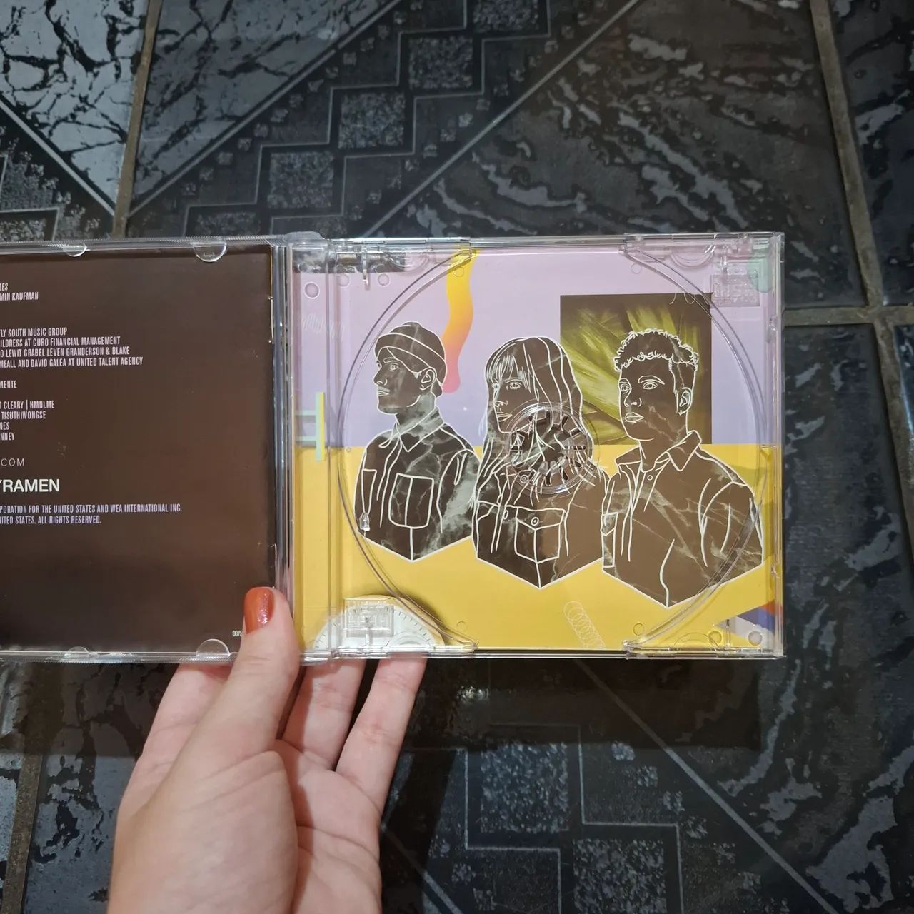 after laughter, paramore - Foto 4