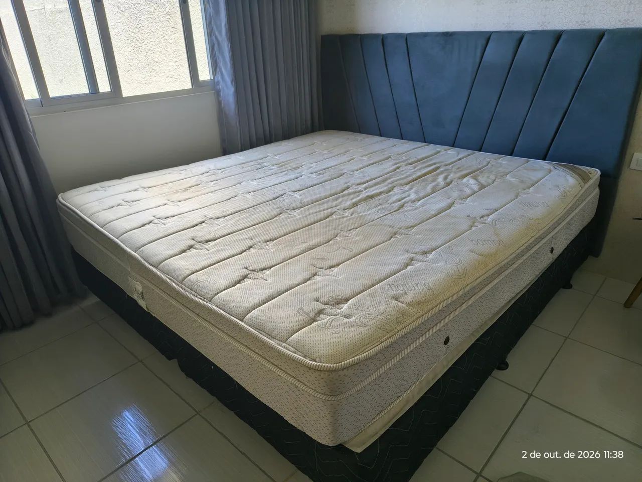 Colchão e box king TOP, em bom estado. - Foto 2